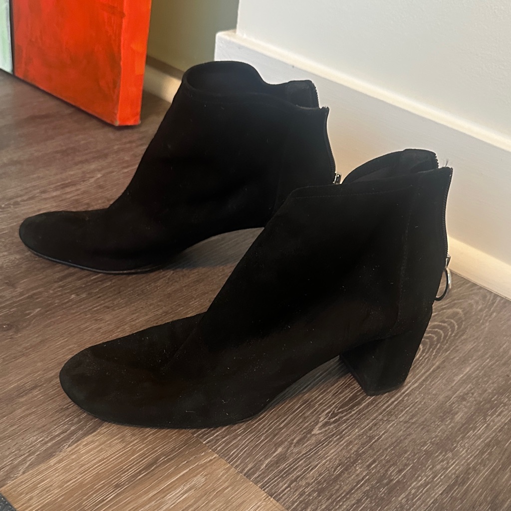 Via Spiga Black Suede Ankle Booties